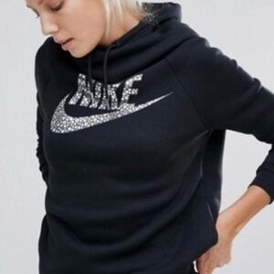Nike Silverbling Funnel Pullover Sweatshirt